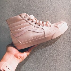 ⚡️SALE⚡️EUC BLUSH PINK VANS HIGH TOPS!